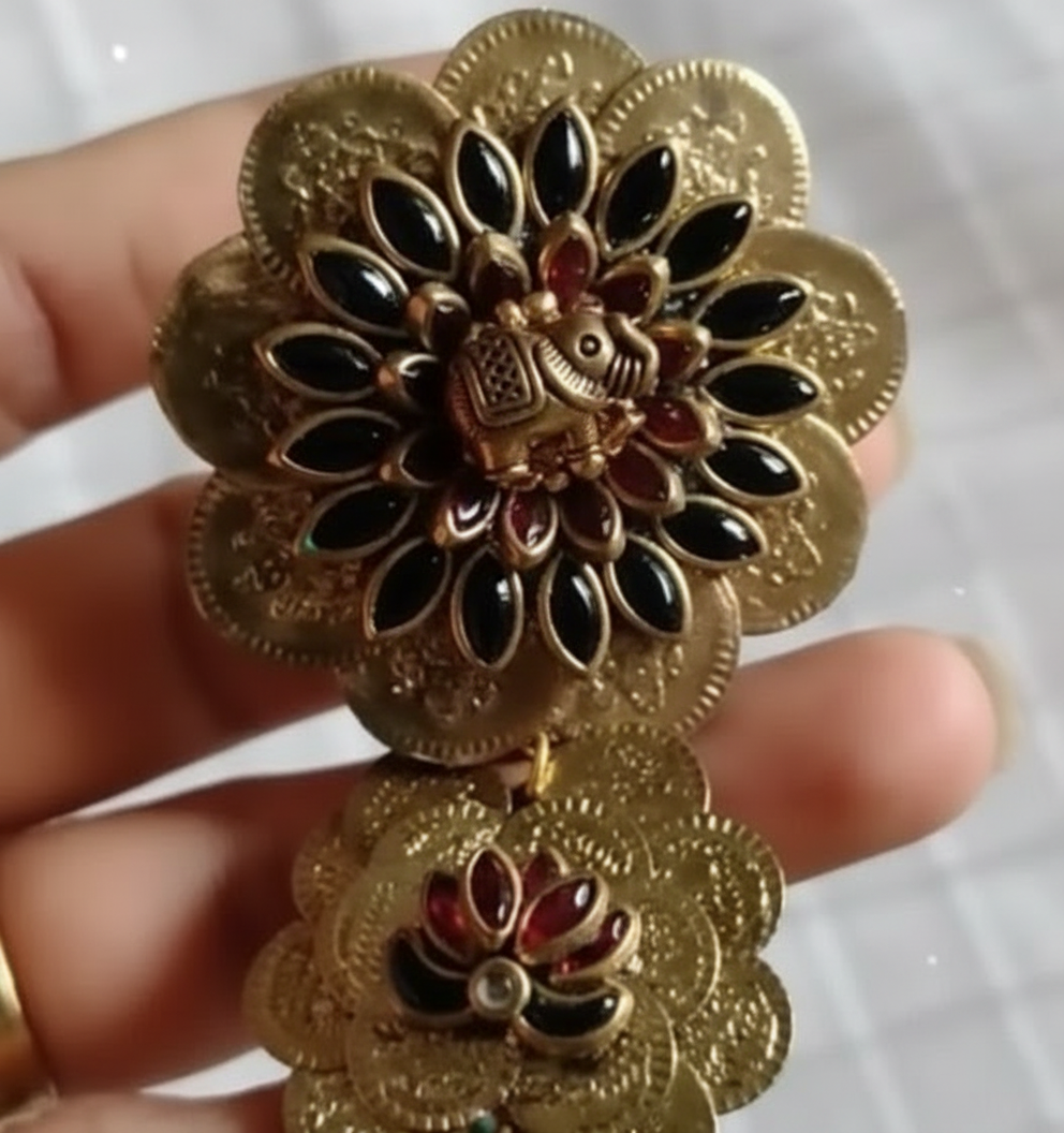 Lakshmi Kasu Hair U Pin
