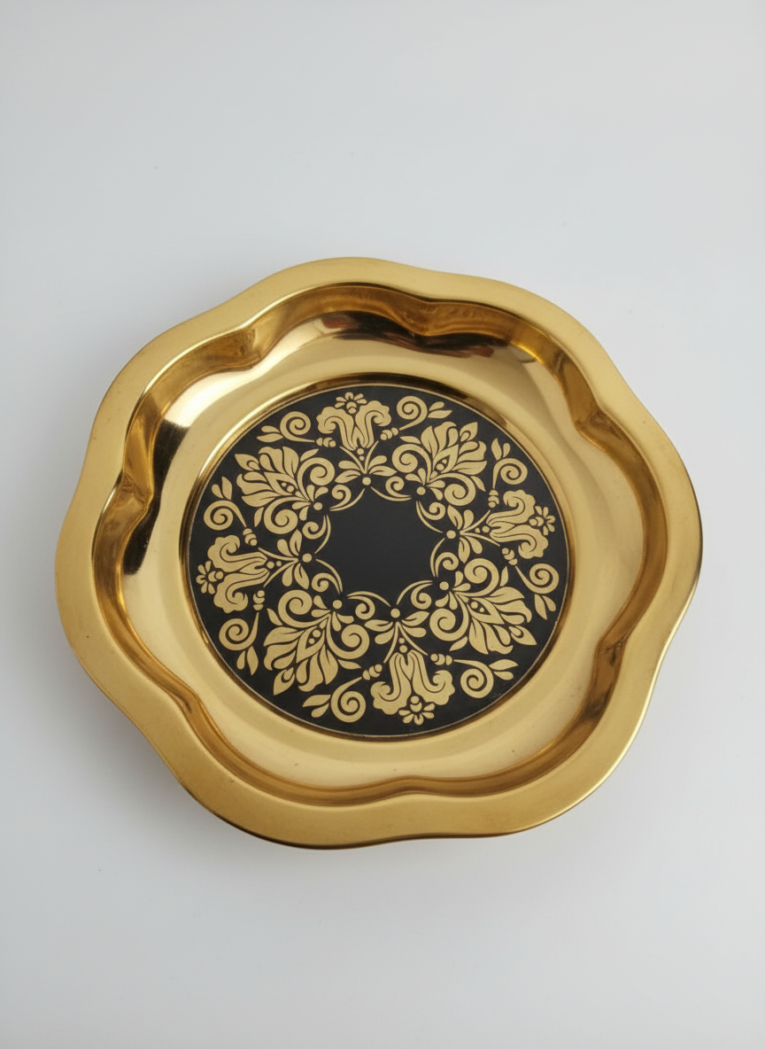 Elegant Brass Plate with Intricate Floral Design - Image 2